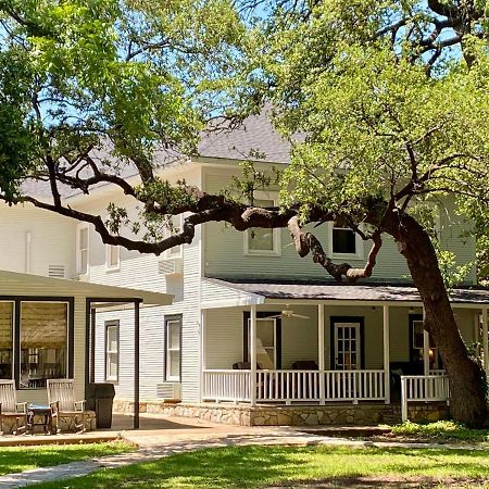 Inn On The River Glen Rose Esterno foto