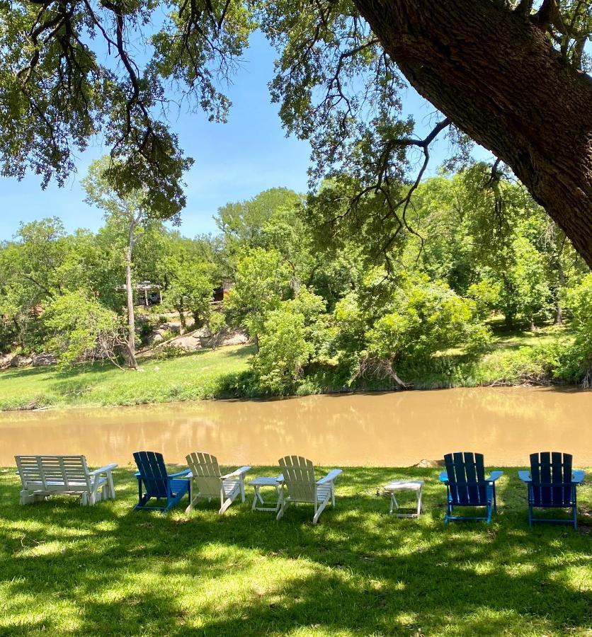 Inn On The River Glen Rose Esterno foto