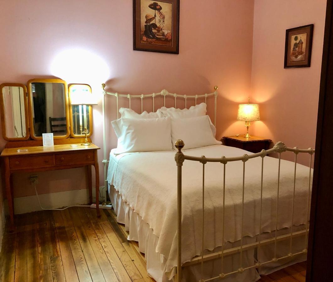 Inn On The River Glen Rose Esterno foto