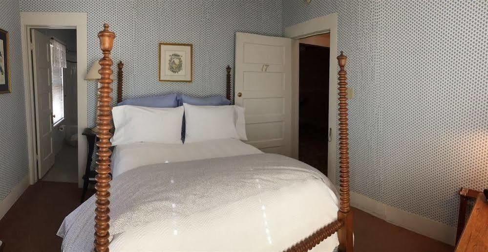 Inn On The River Glen Rose Esterno foto