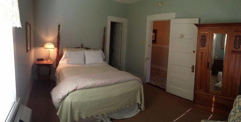 Inn On The River Glen Rose Esterno foto
