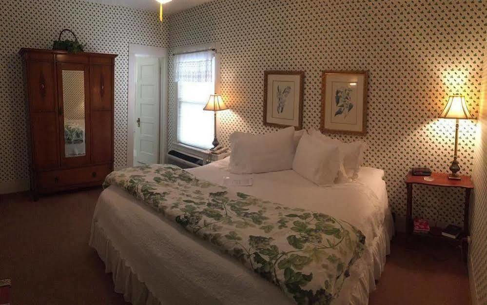 Inn On The River Glen Rose Esterno foto